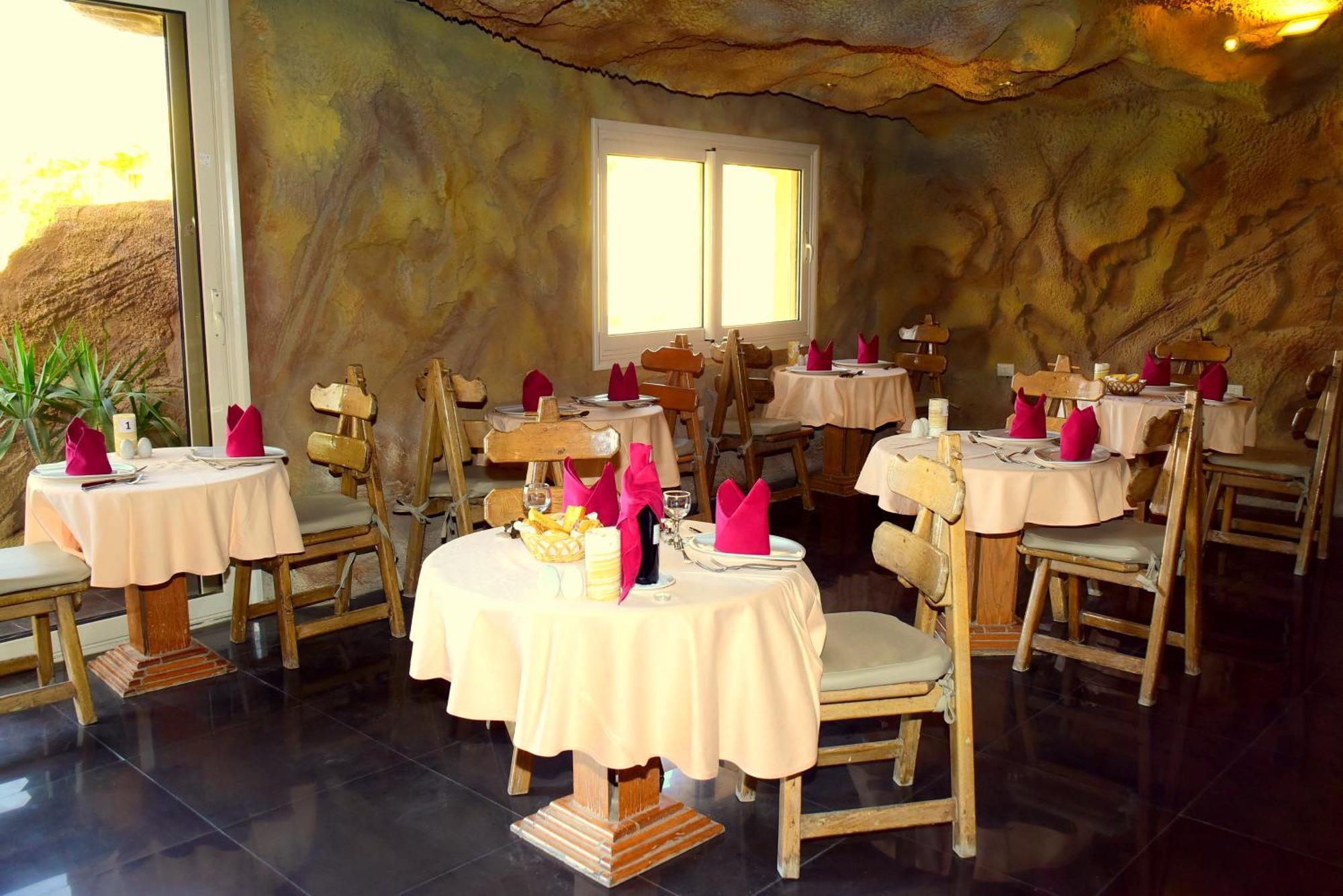 Caves Beach Resort Adults Only Hurghada Exterior foto